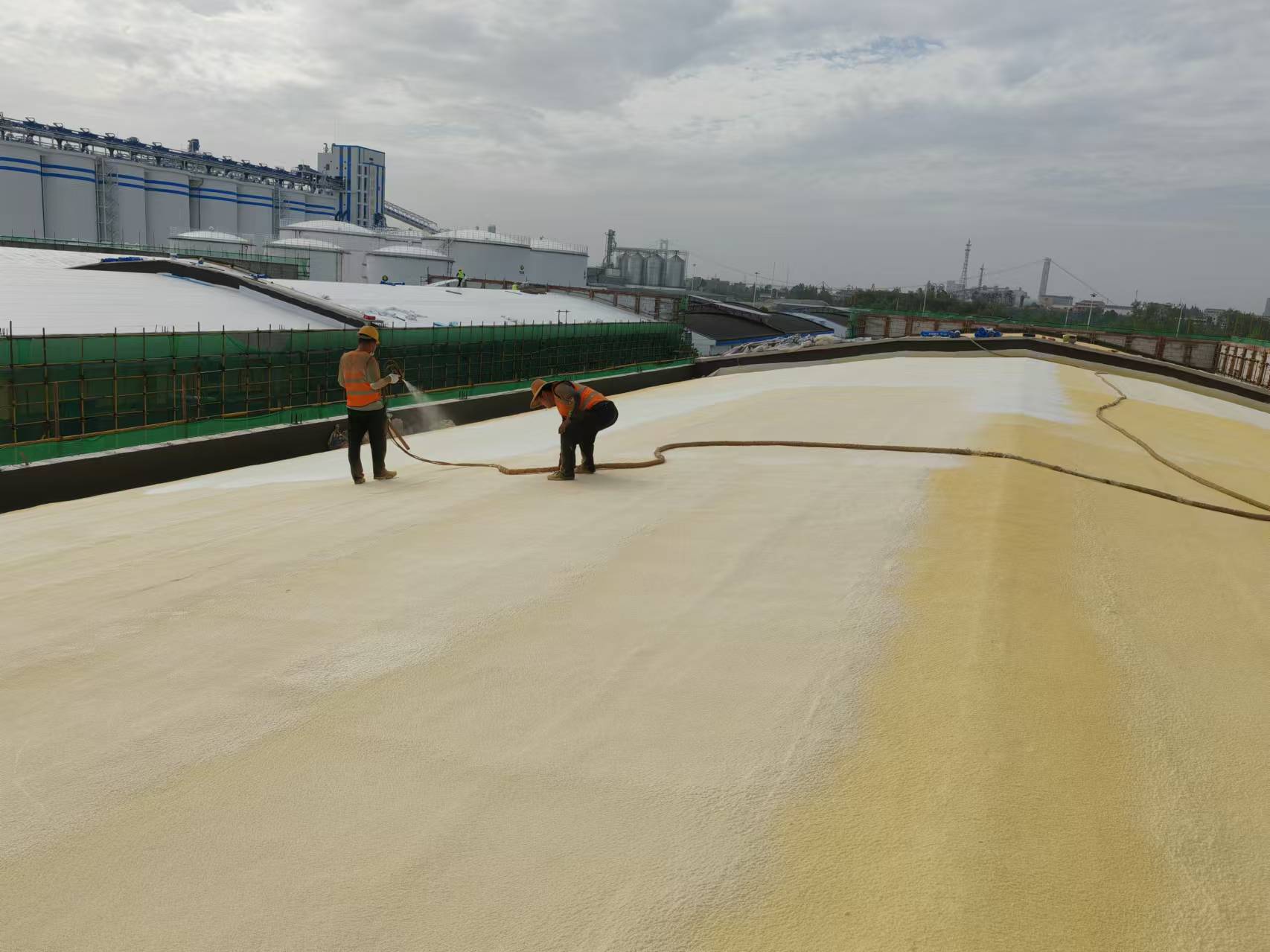曲靖市高速高铁聚氨酯保温集装箱聚氨酯保温 - 方案